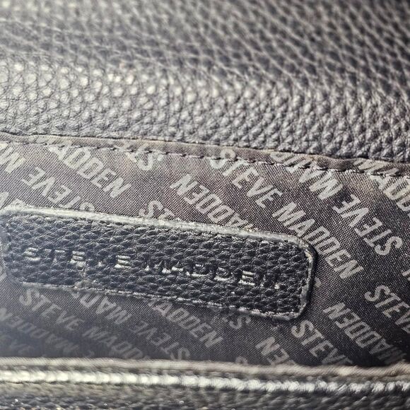 Steve Madden Rainbow Logo Front Flap Crossbody - Picture 4 of 5